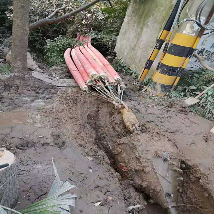 天河拖拉管